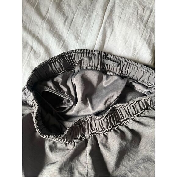 Nike Gray lined running shorts size small - Picture 8 of 8